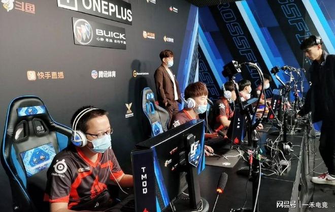 但伊万科维 但伊万科维