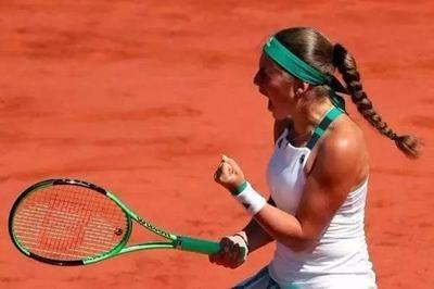 为舆论的焦 为舆论的焦