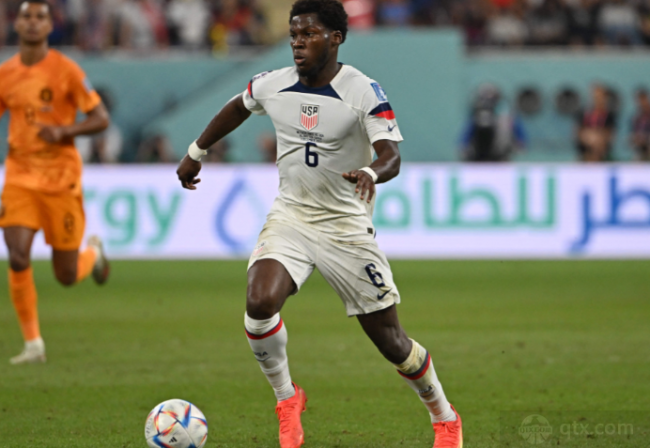 极为激烈的 极为激烈的